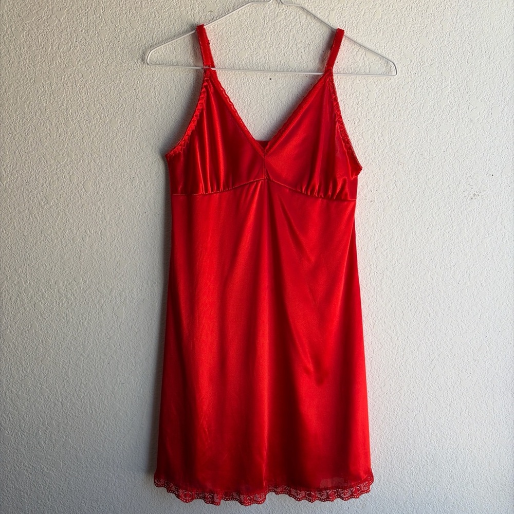Vintage Retro Style TRACY Slip Nightwear Sz S Color Red Satin Lace Trim